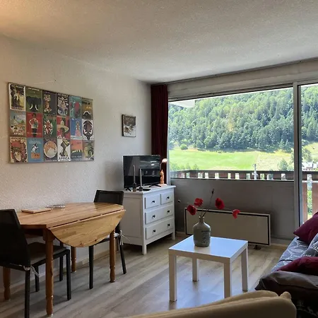 Confortable, Ideal Pour 4, Avec Balcon, Proche Pistes Et Centre Bourg ! - Fr-1-548-35 *