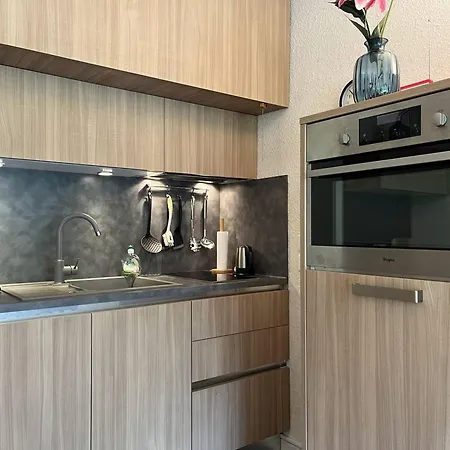 Apartmán Confortable, Ideal Pour 4, Avec Balcon, Proche Pistes Et Centre Bourg ! - Fr-1-548-35